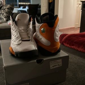 Air Jordan 13 retro white/starfish, black 2021